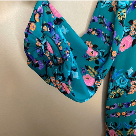 🌸Two for $55💲SMYM- MINI DRESS Floral BLOUSON Sleeve - Picture 3 of 4